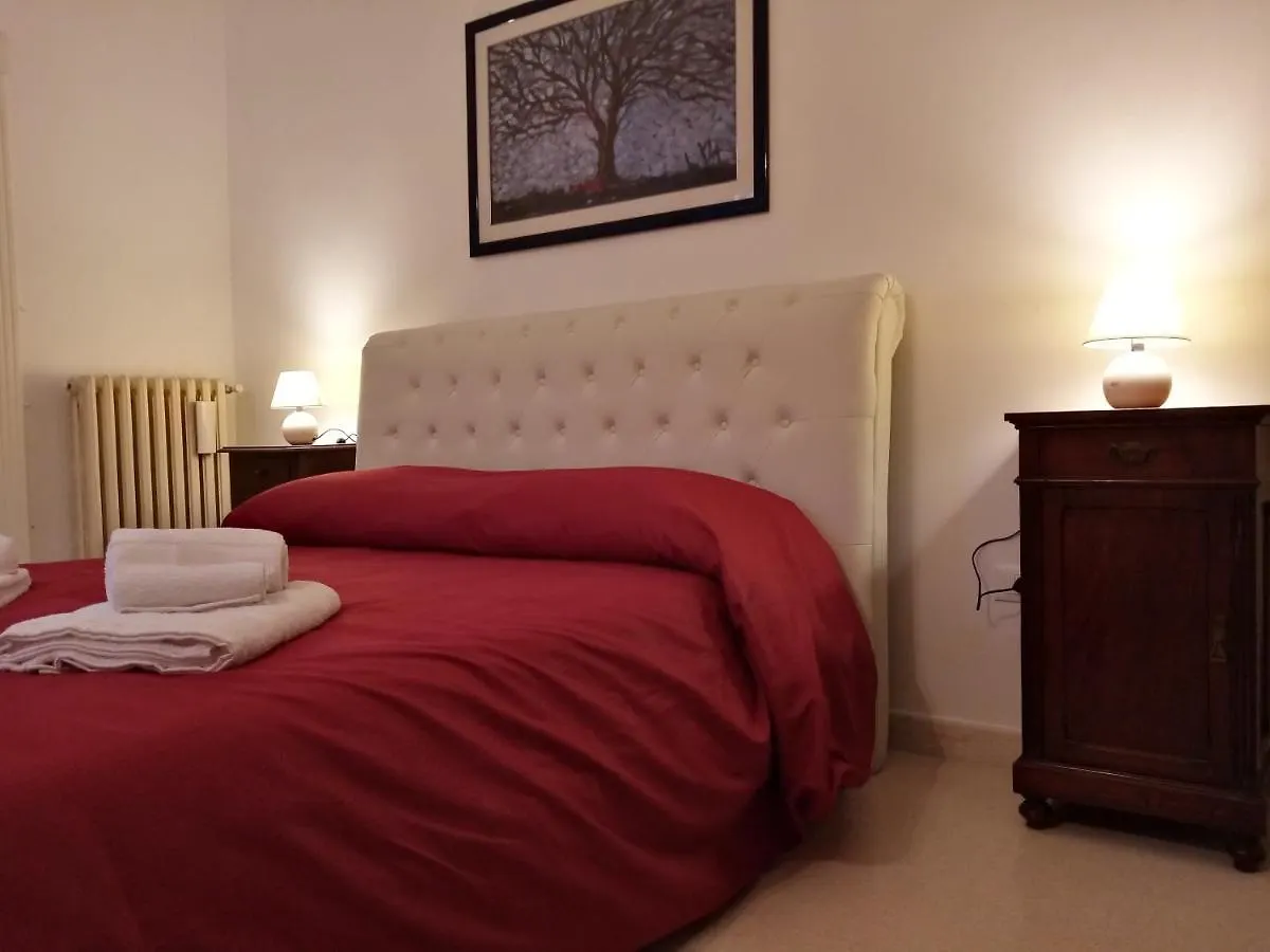 Dimora Storica Le Perle Bed & Breakfast Lecce 0*,  Italy