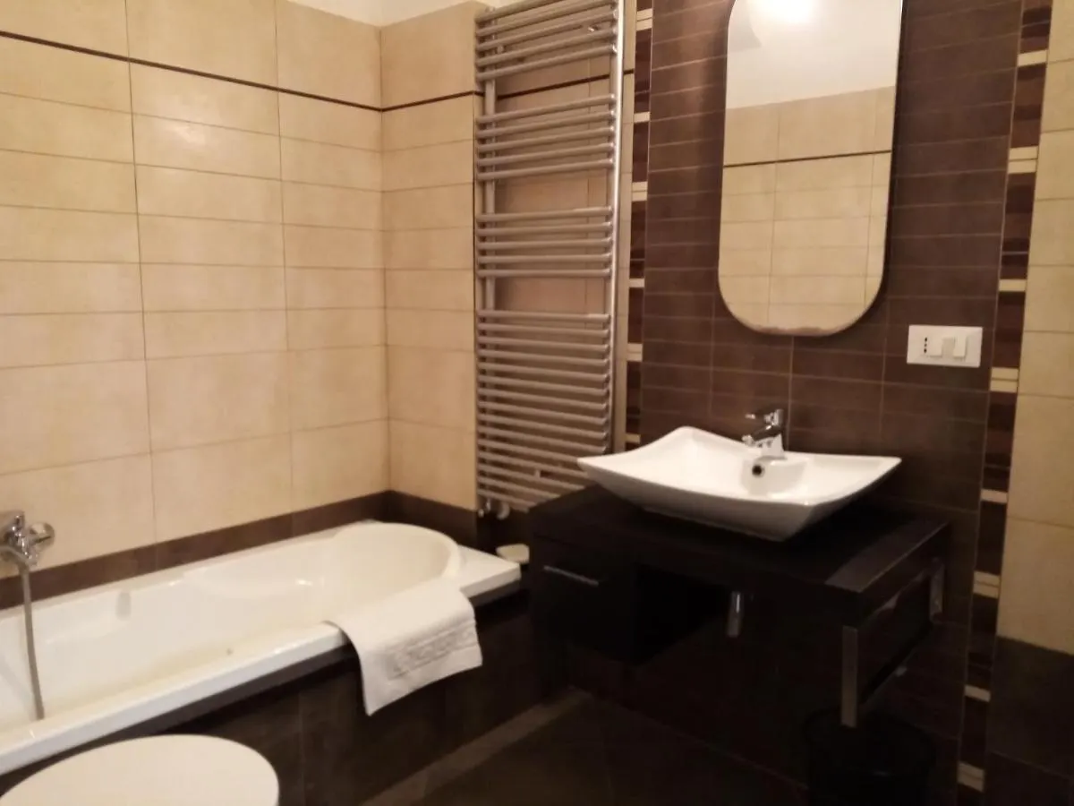 Dimora Storica Le Perle Bed & Breakfast Lecce 0*,